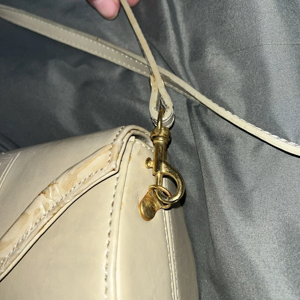 Vintage Belle Rose Beige Authentic Leather Satchel Crossbody Sholder Bag Snap.
